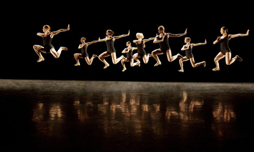 476 Jiri Kylian - Falling Angels