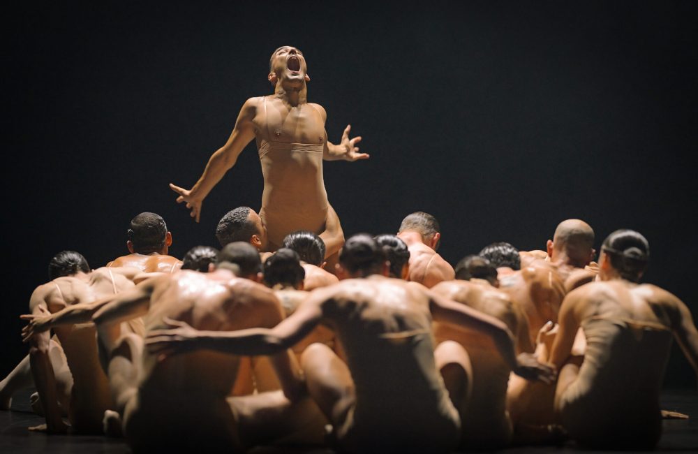 Soul-Chain_Paul-Elie-tanzmainz-Ensemble-c-Andreas-Etter-2048x1365